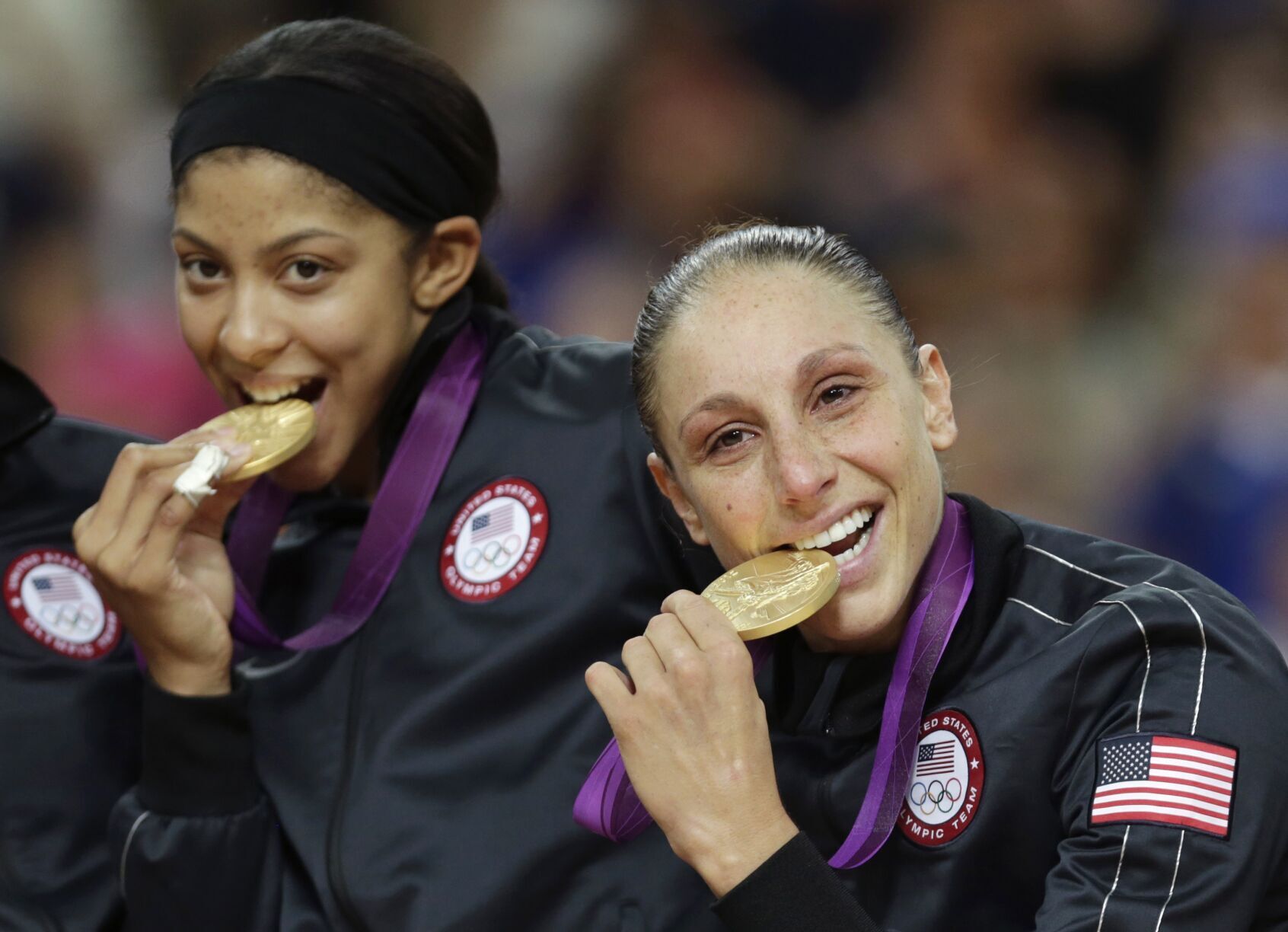 2012: US women's basketball team wins fifth straight Olympic gold